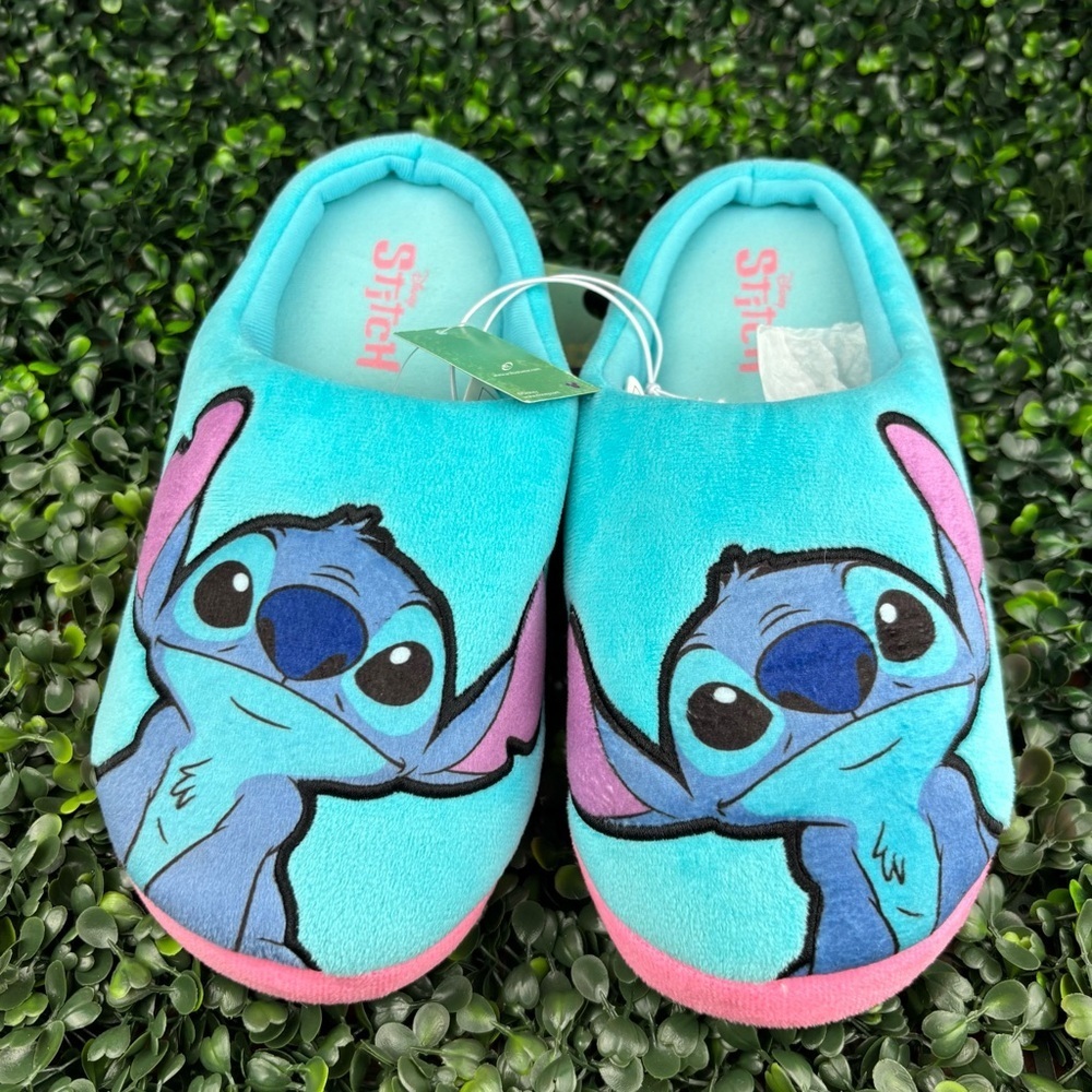 DISNEY STITCH  TURQUOISE SLIPPERS SIZE M7/8